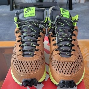 Nike Size 11 Sneakerboot